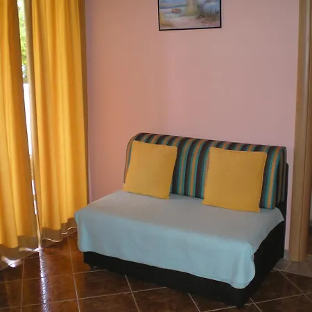 Casa Del Sol アパート Sukošan